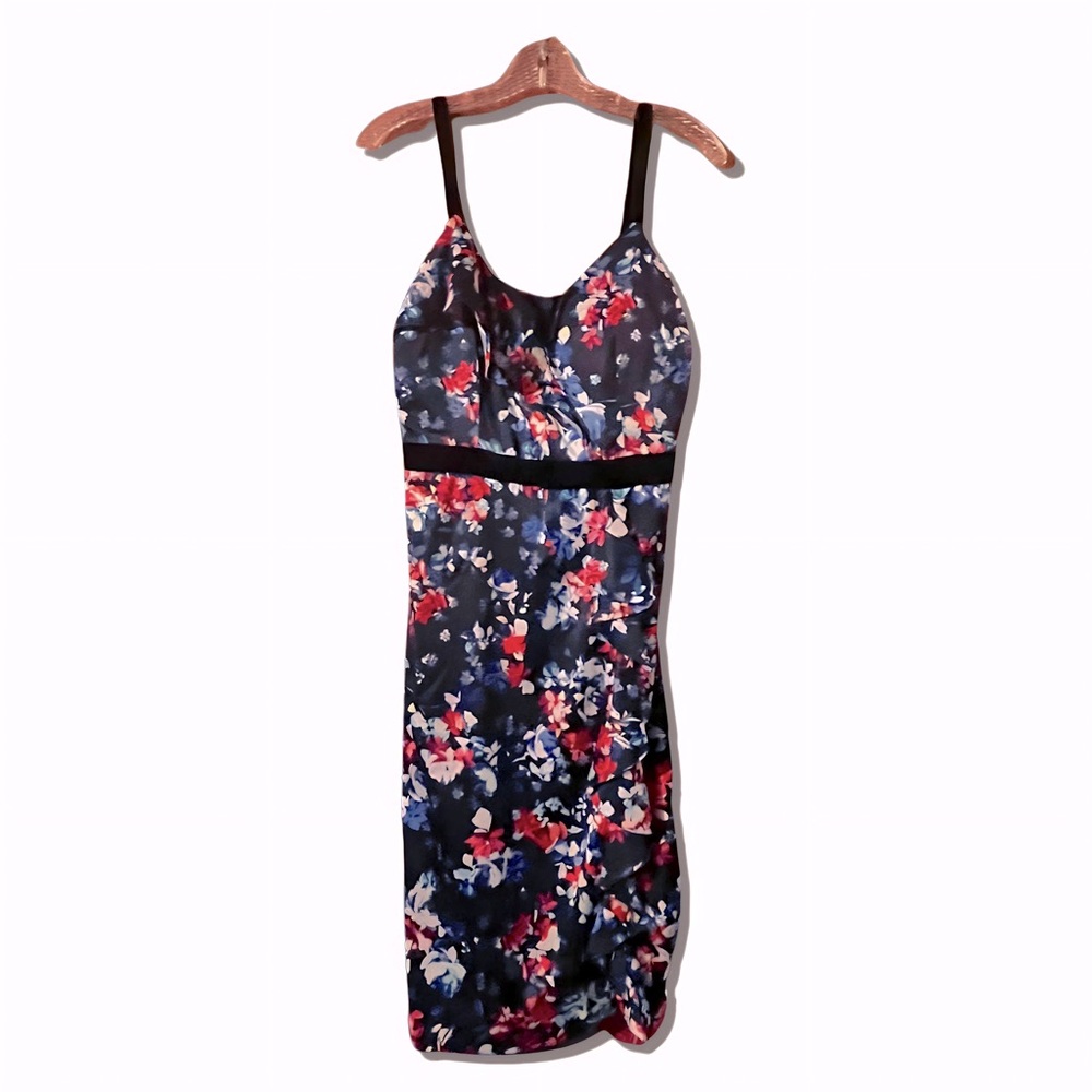 GUESS Sleeveless Floral Knee-Length Dress with Ruffle Detail